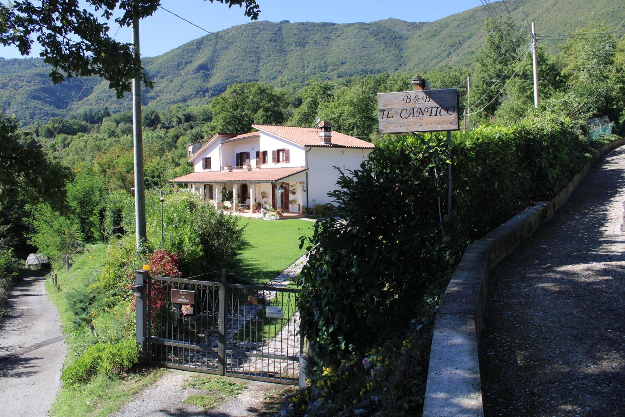 B&B Il Cantico Greccio Bagian luar foto